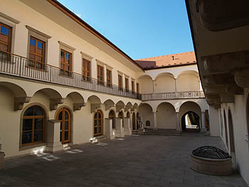 Palác pánů z Kunatátu