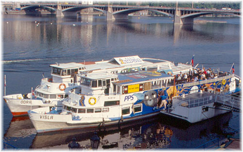 Prague - Dance Boats