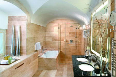 Mandarin Hotel Bathroom