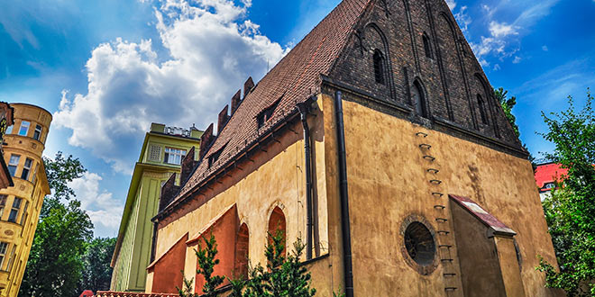 Old-New Synagogue – Prague Guide
